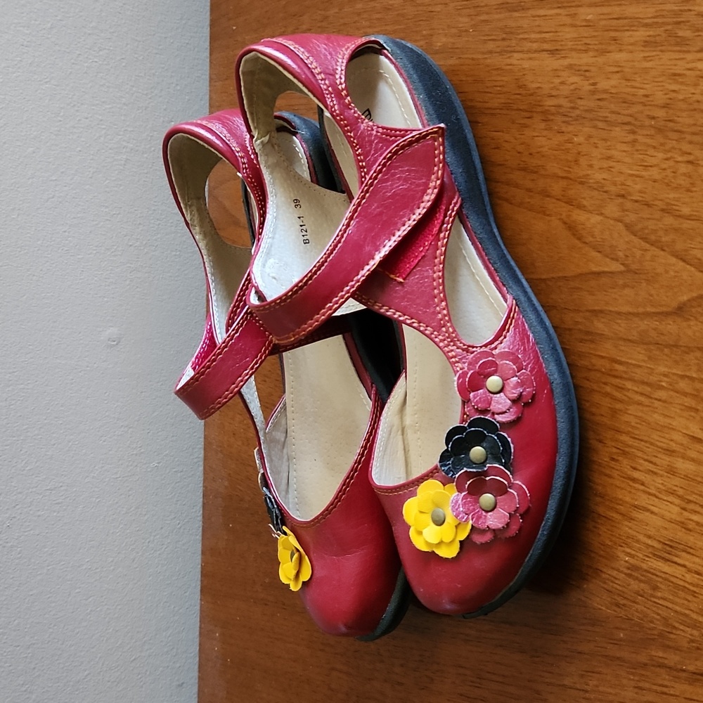 Womens shoes
